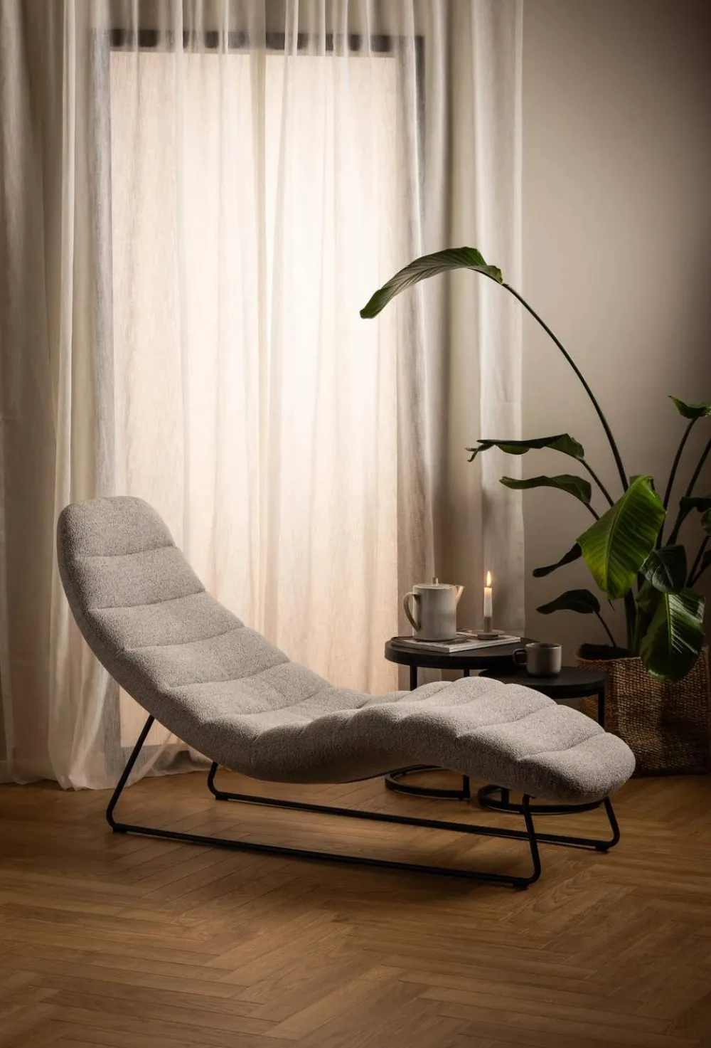 Best Chaplin Chaiselong Sofaer Og Puffer