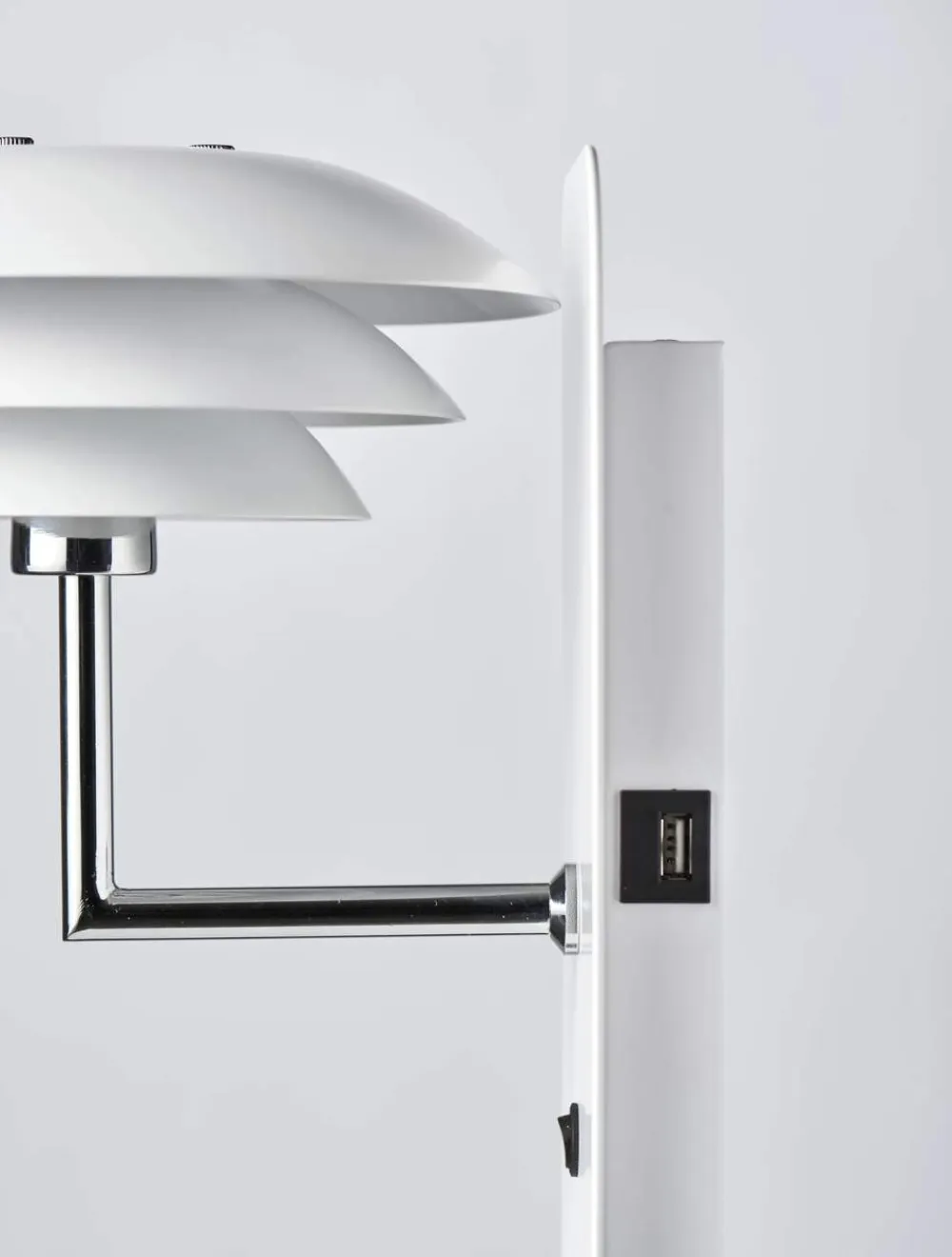 New DL20 Væglampe m. USB Væglamper