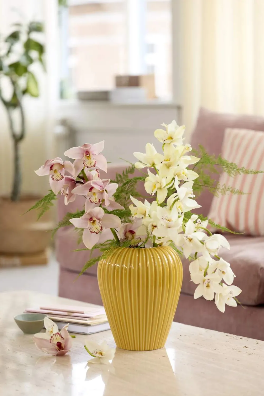 Sale Eslau Lilje Vase Vaser