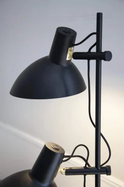 Metropole Gulvlampe - 2 arme Gulvlamper