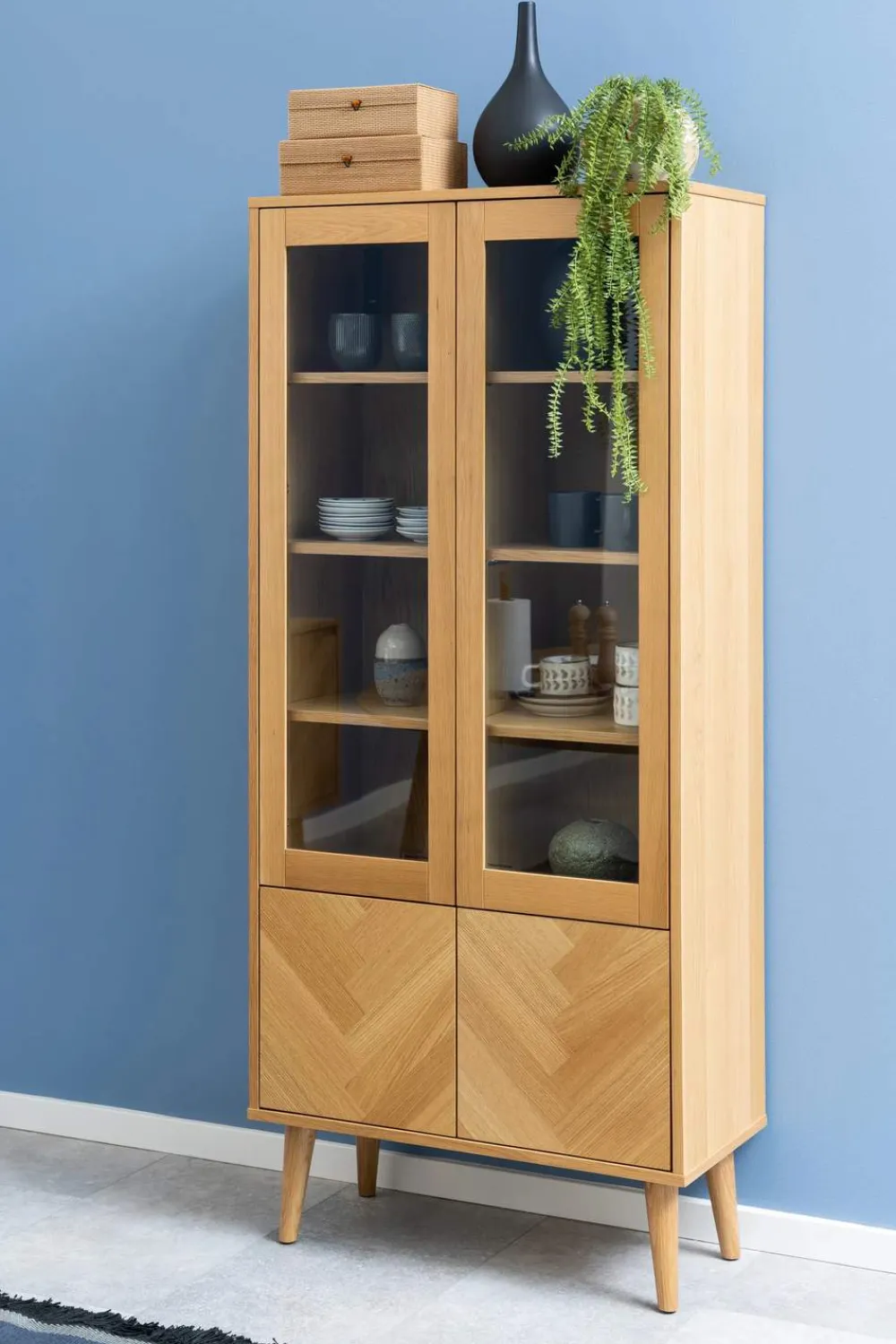 New Nagano Vitrine Reoler