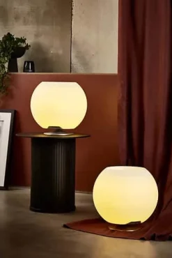 New Sphere by Jacob Jensen Lampe Led-Lamper|Højtalere Og Hovedtelefoner